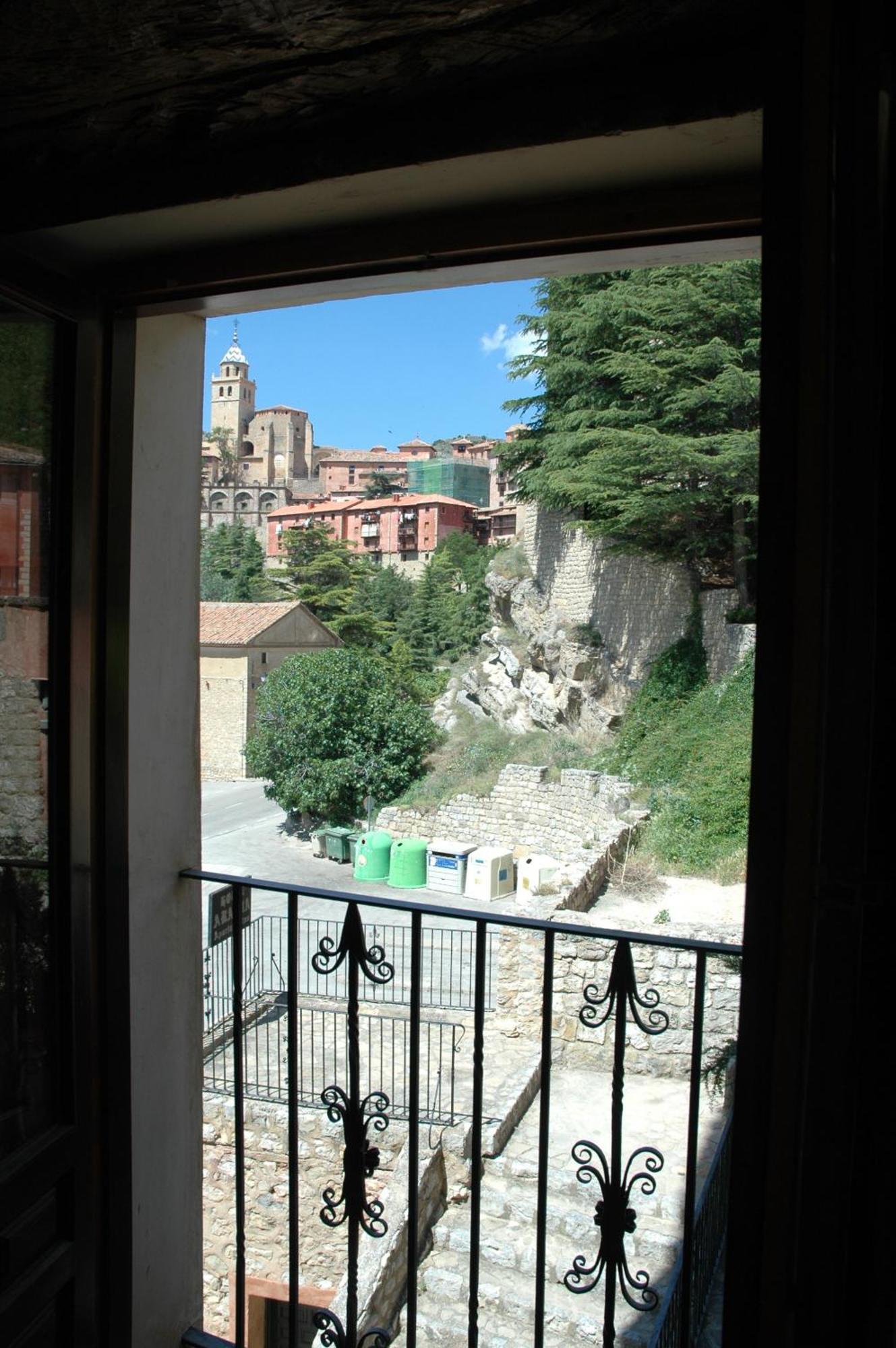 Hotel Arabia Albarracin Exterior photo
